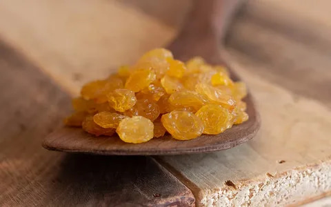 تصویر 2 از کشمش طلایی تیزابی نرم و لطیف